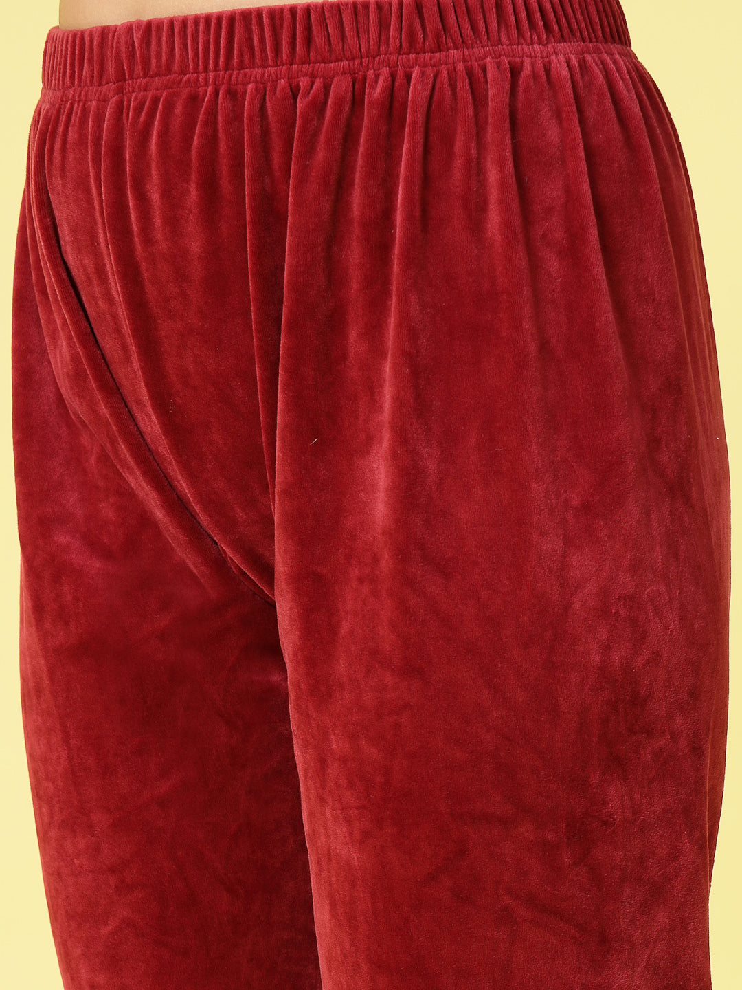 Women solid hooded velvet co-ord set with elasticated waistband.