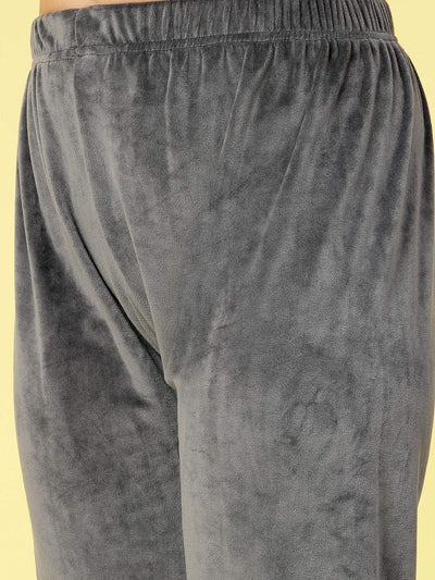 Women solid hooded velvet co-ord set with elasticated waistband and zip closure.