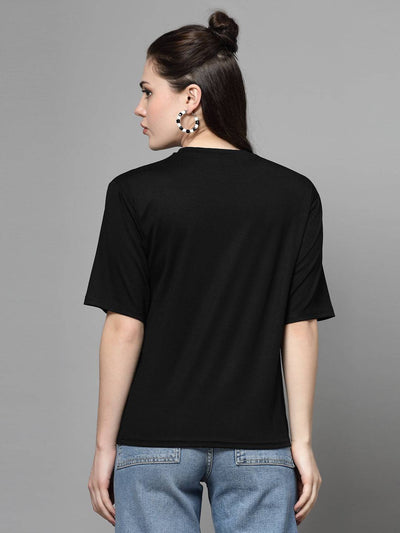 Solid white and black regular fit T-shirt, round neck, short sleeves, Tencel fabric.