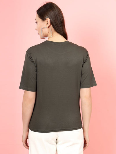 Solid white and olive regular fit t-shirt pack, round neck, short sleeves, tencel fabric.
