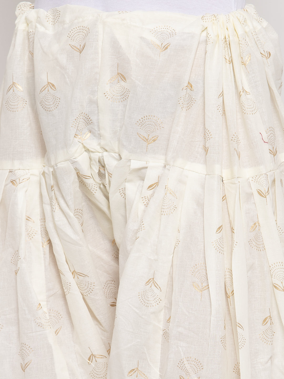 Off-White Printed Salwar Dupatta in cotton with delicate pattern.
