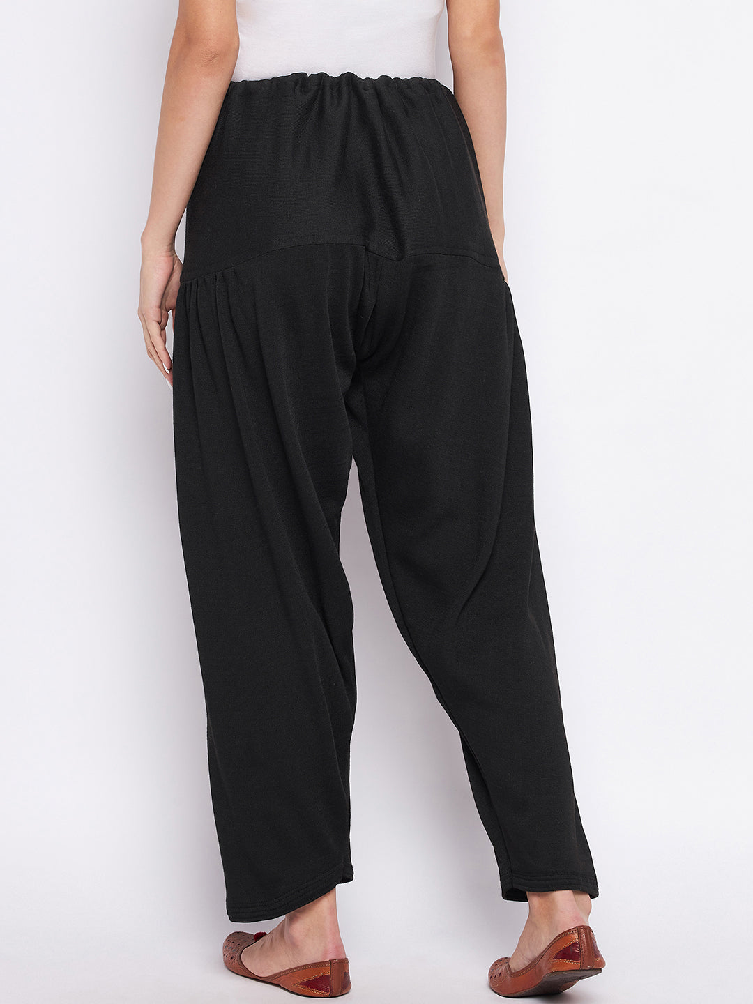 Grey and black solid woolen salwar pack, comfortable and lightweight.