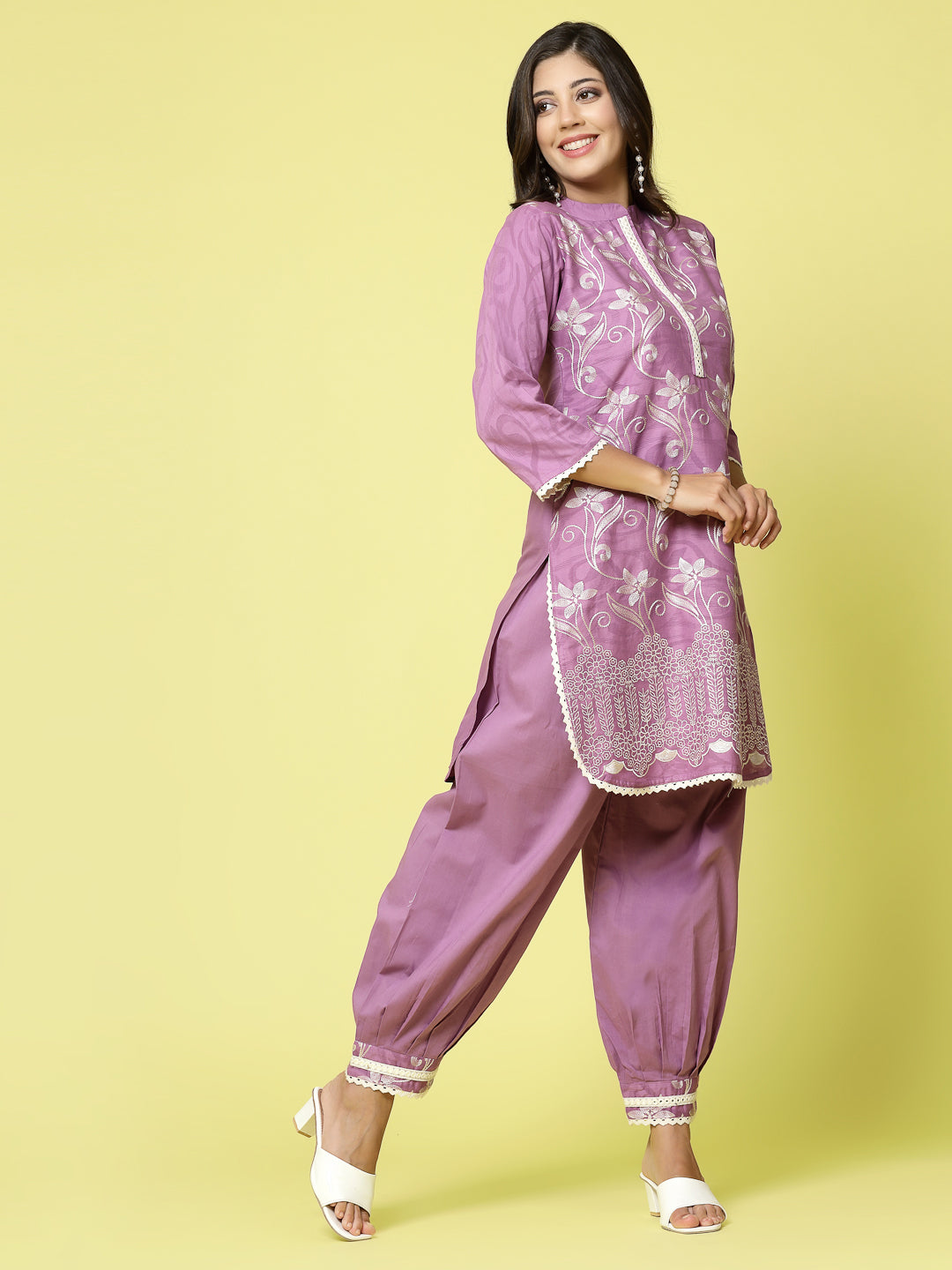 Women Embroidered Kurta with Afghani Pants