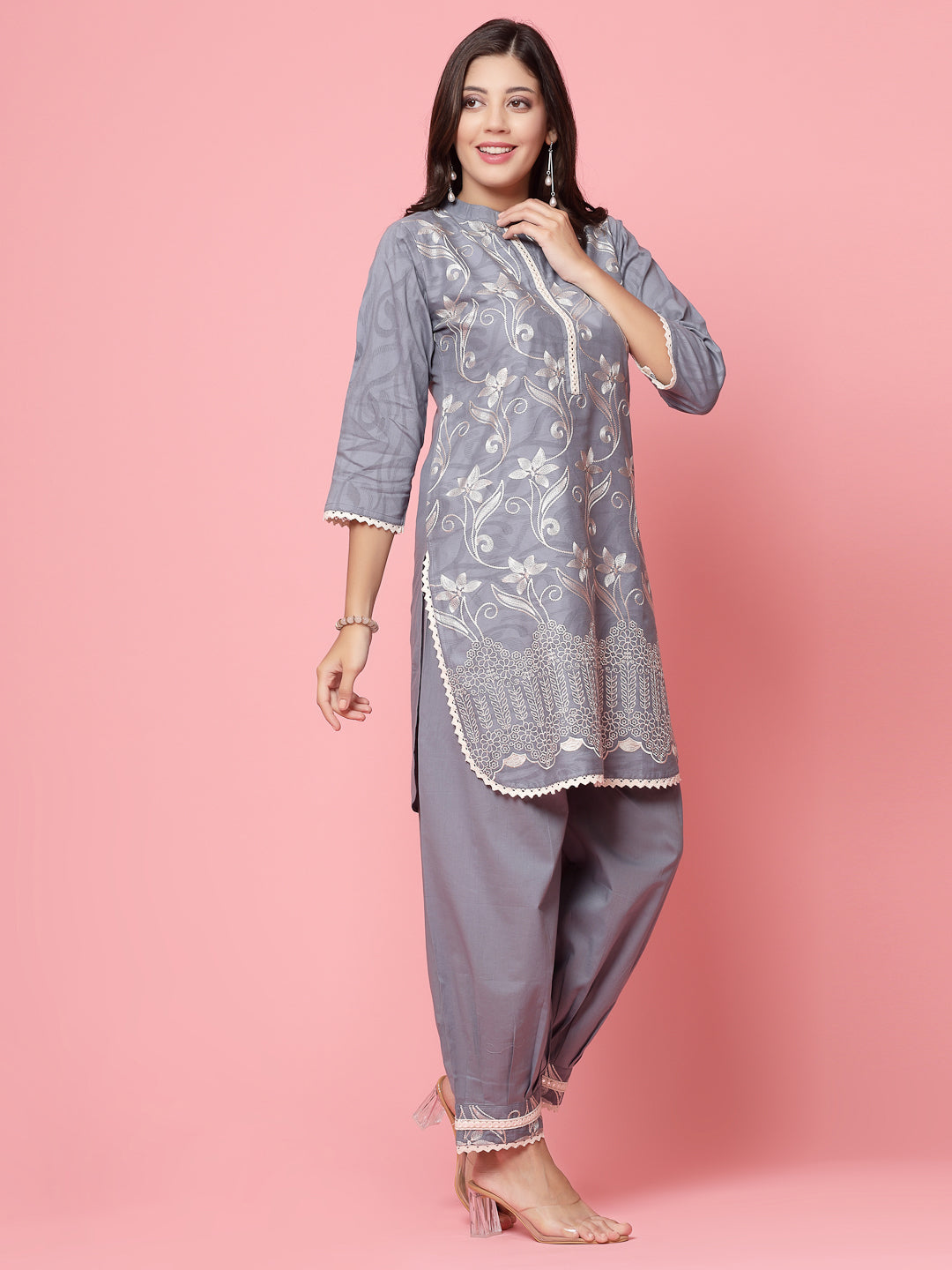 Women Embroidered Kurta with Afghani Pants