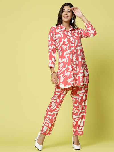 Women printed shirt with palazzo co-ords set featuring three-quarter sleeves and elasticated waistband.