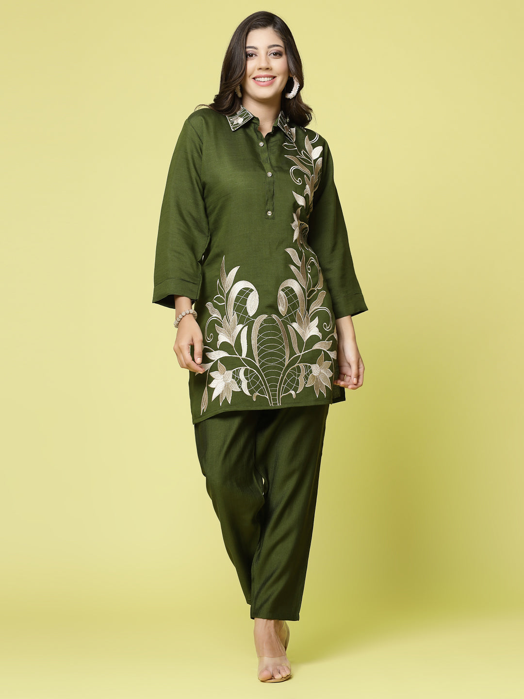 Women embroidered tunic with trousers, featuring three-quarter sleeves and shirt collar.