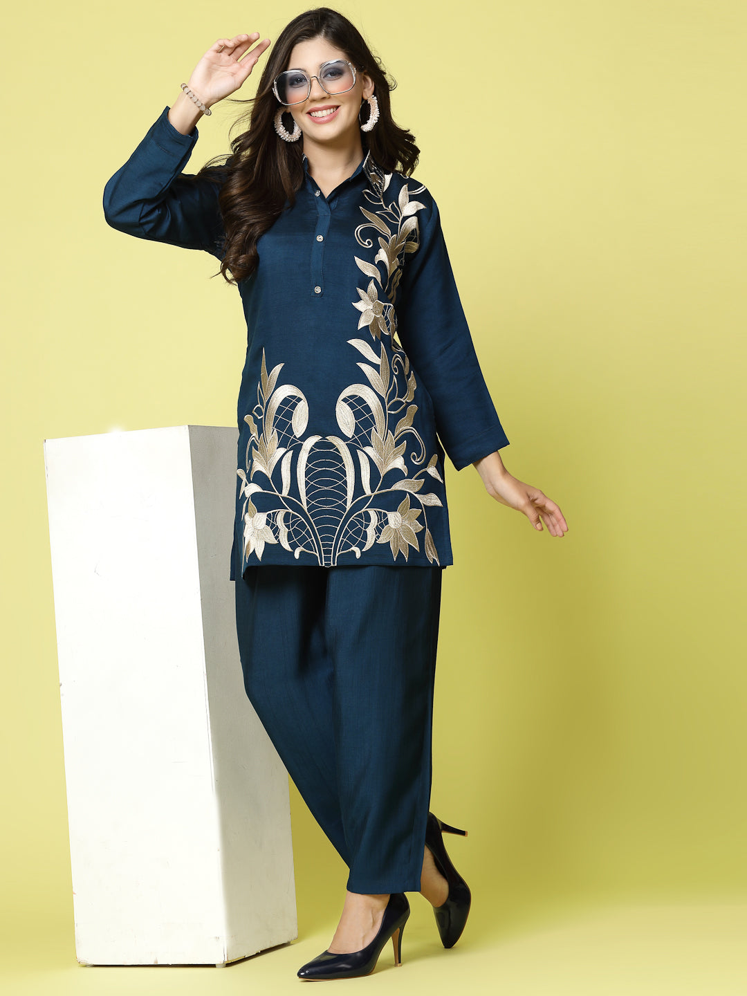 Women Embroidered Tunic with Trouser Co-ords Set