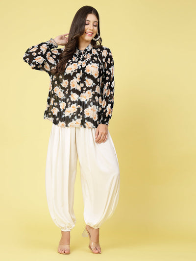 Women solid rayon loose fit salwar with pleated details and elasticated waistband.