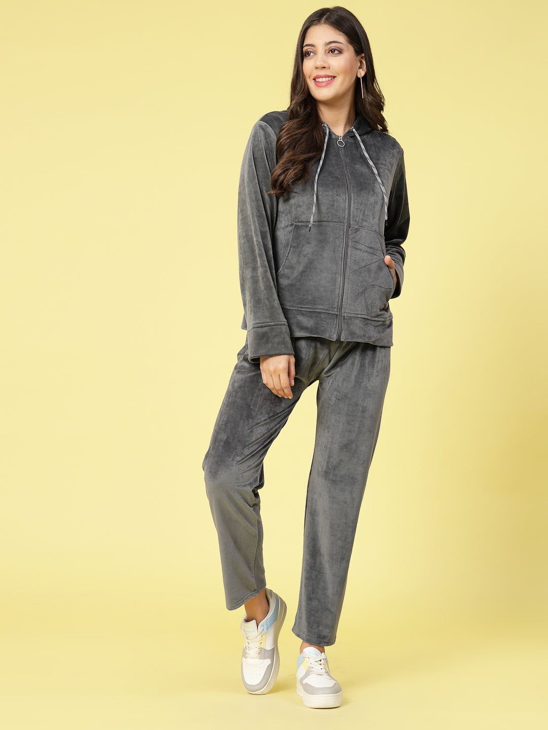 Women solid hooded velvet co-ord set with zip closure and elasticated waistband.