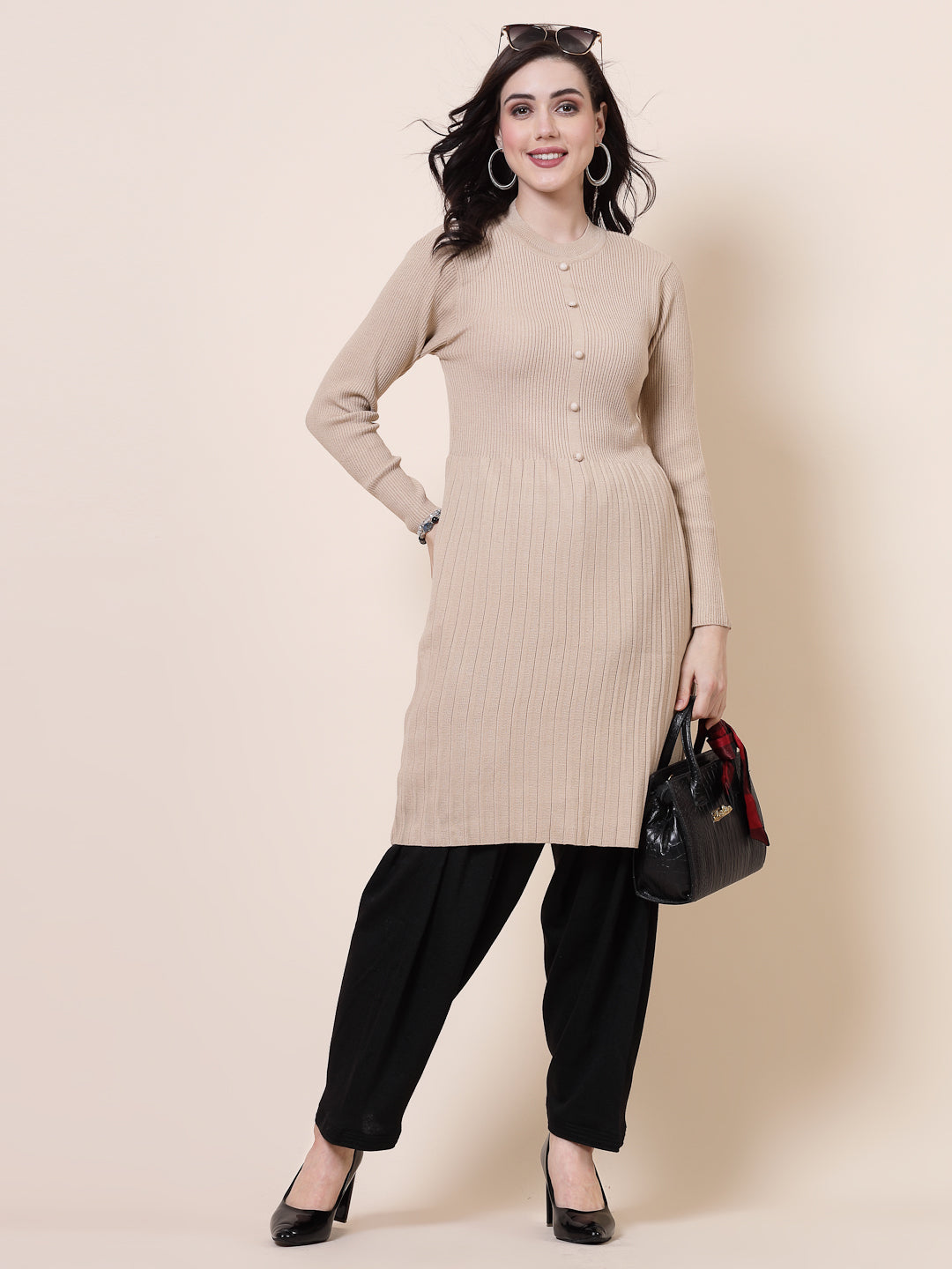 Black and magenta solid woollen salwar pack, loose-fit semi Patiala with drawstring closure.