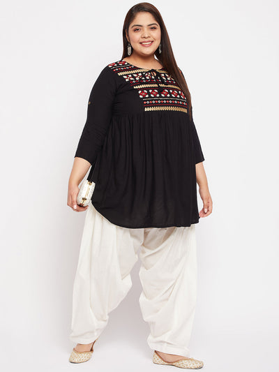 Cream solid full Patiala cotton salwar with drawstring waistband.